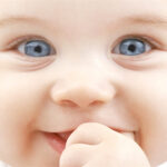 ¿Cómo hacer para tener un bebé con ojos azules?